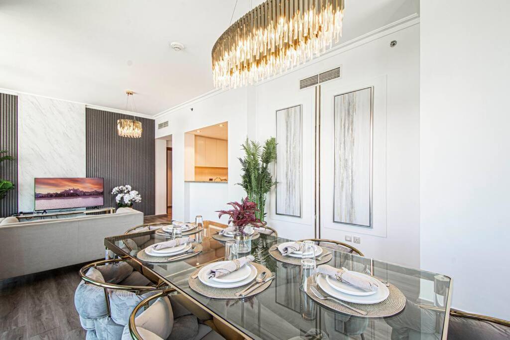 Apartment Magnificent New 3 Bedroom With Stunning View To Burj Khalifa & Fountain View Dubai