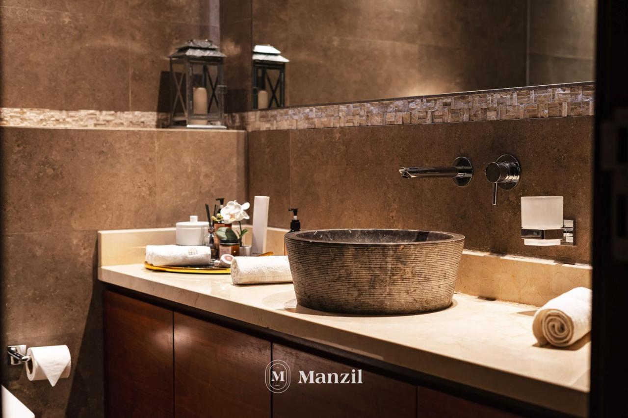 Villa Manzil - Ultra Luxury 5br With Pool And Beach Access In Palm Jumeirah *