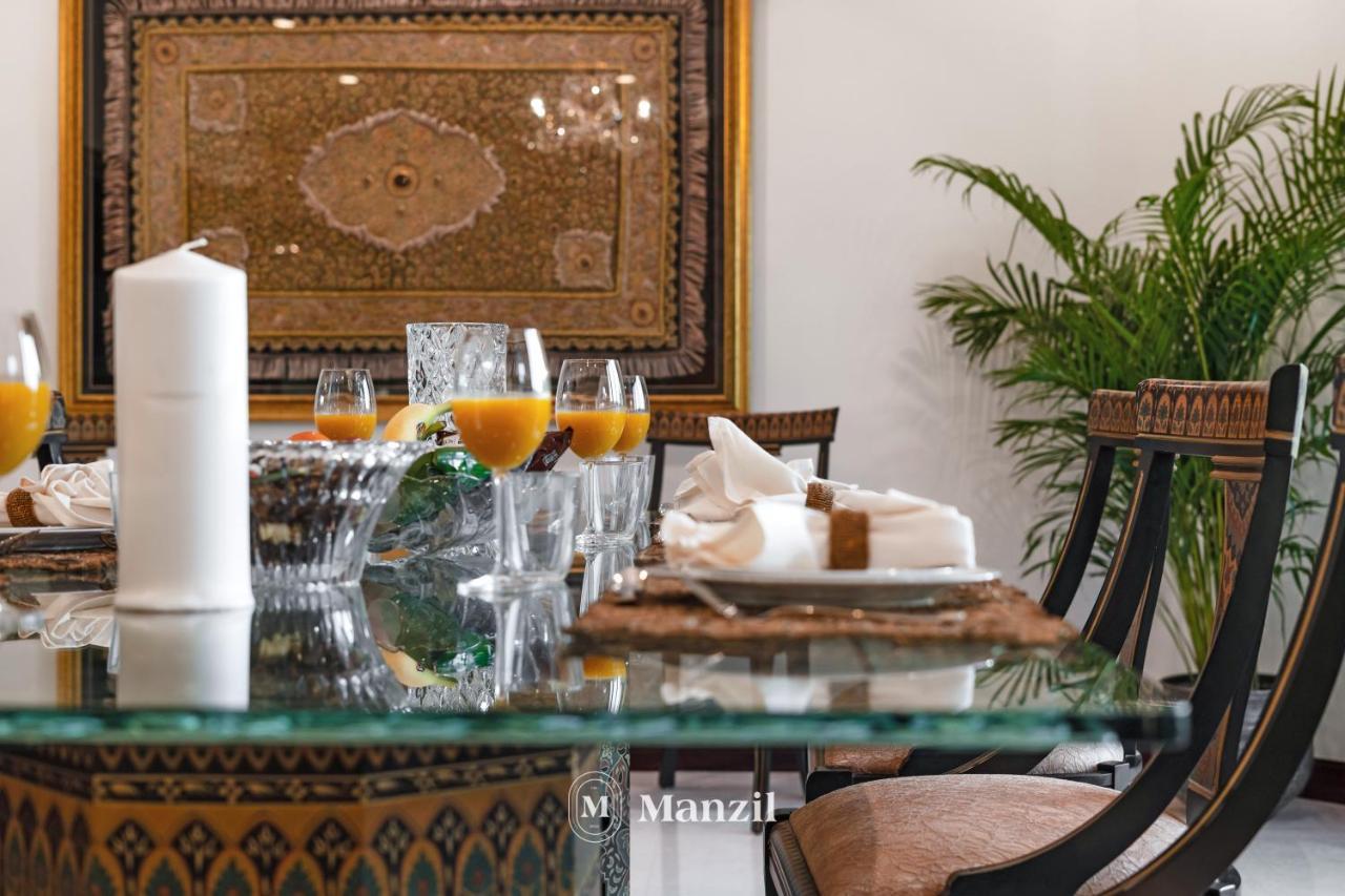 Manzil - Ultra Luxury 5br With Pool And Beach Access In Palm Jumeirah Dubai