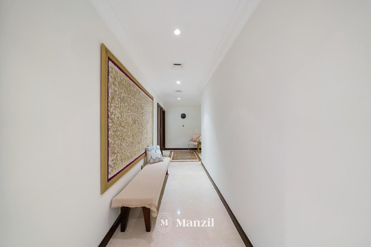 Villa Manzil - Ultra Luxury 5br With Pool And Beach Access In Palm Jumeirah