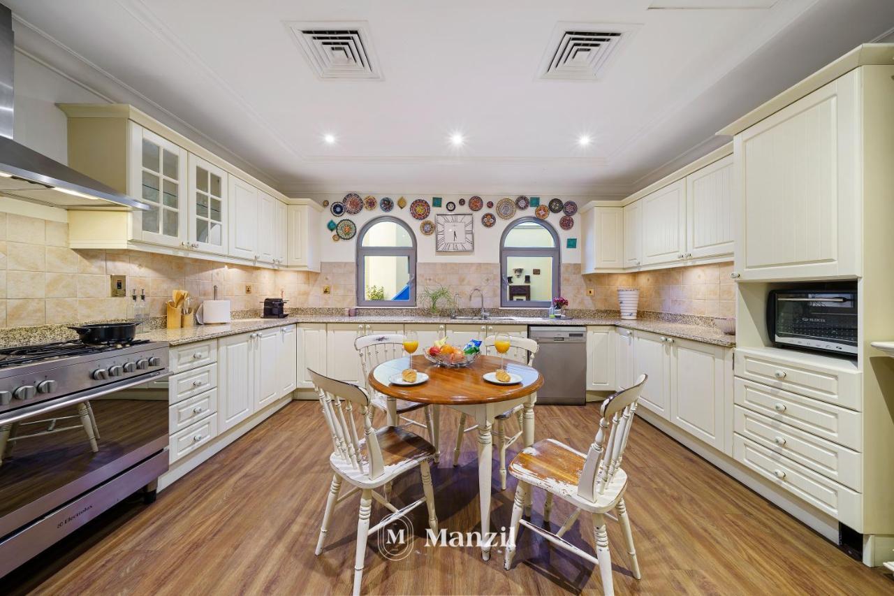 Villa Manzil - Ultra Luxury 5br With Pool And Beach Access In Palm Jumeirah *