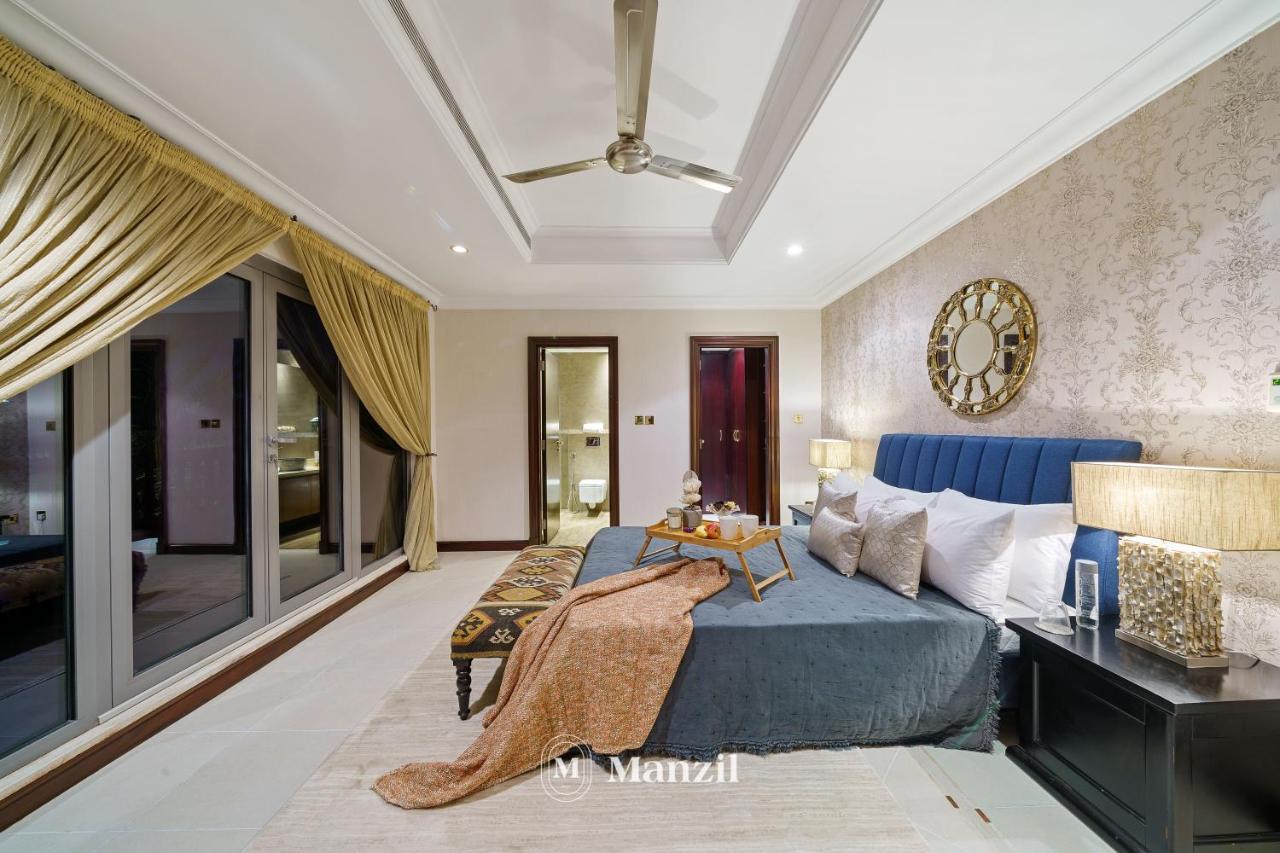 Manzil - Ultra Luxury 5br With Pool And Beach Access In Palm Jumeirah Villa