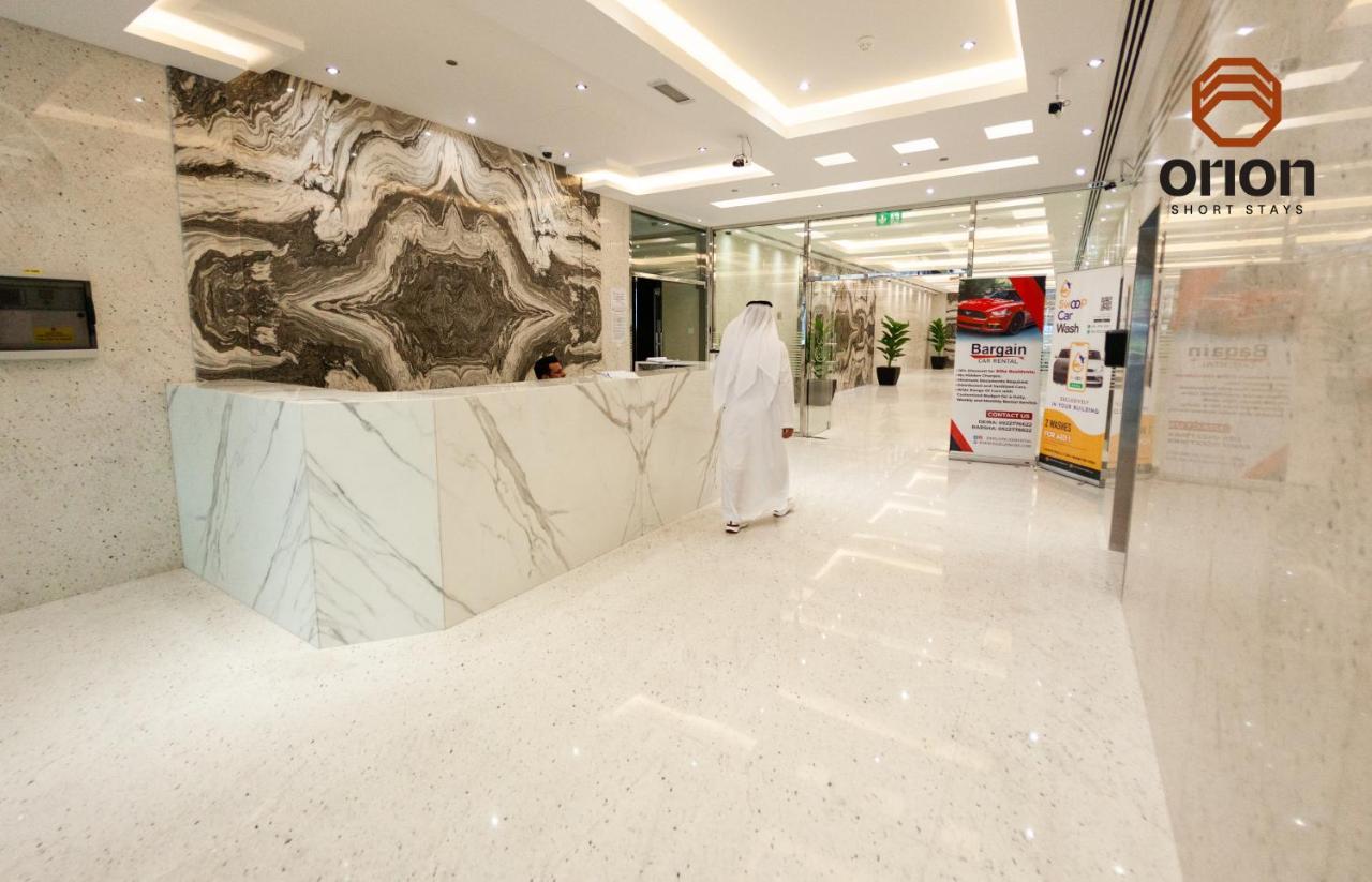 Apartment Canal View Studio: Mall Proximity & Luxury Amenities Dubai