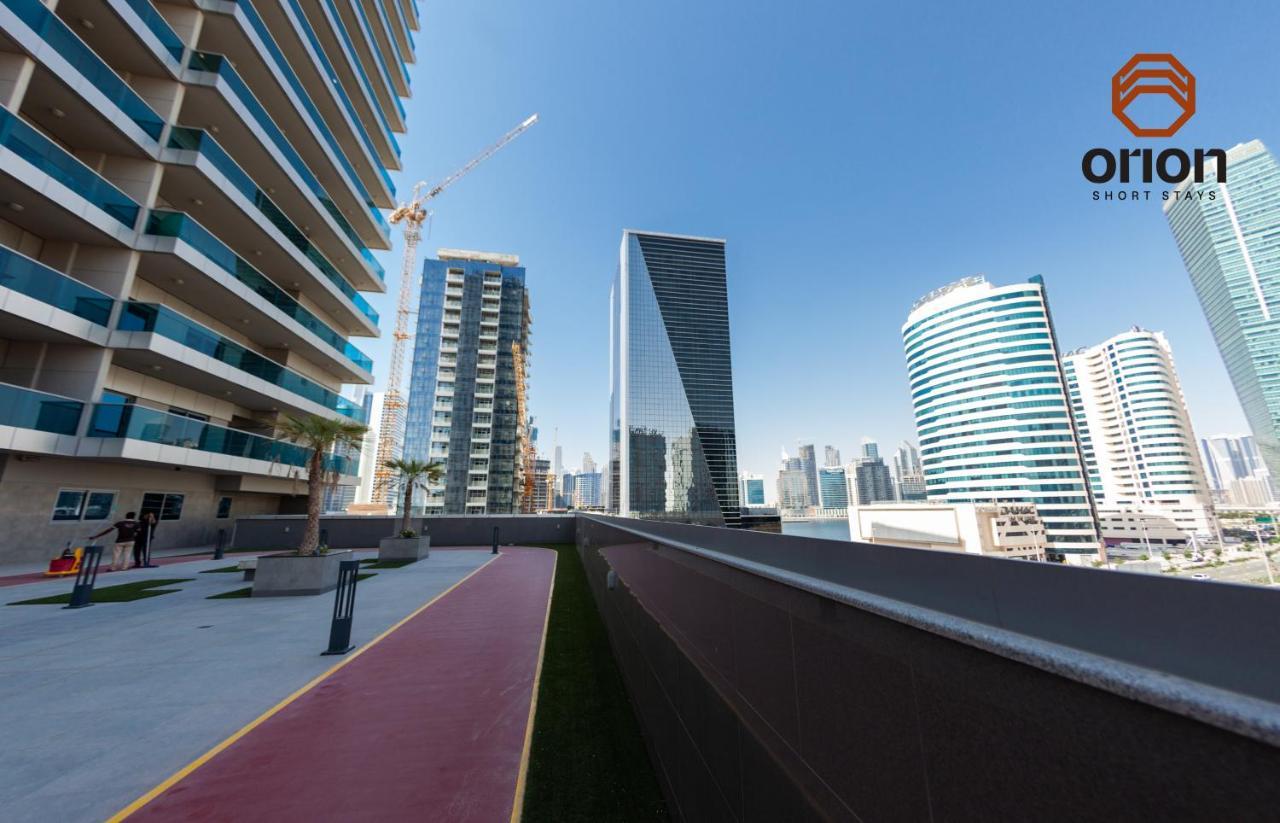 Apartment Canal View Studio: Mall Proximity & Luxury Amenities