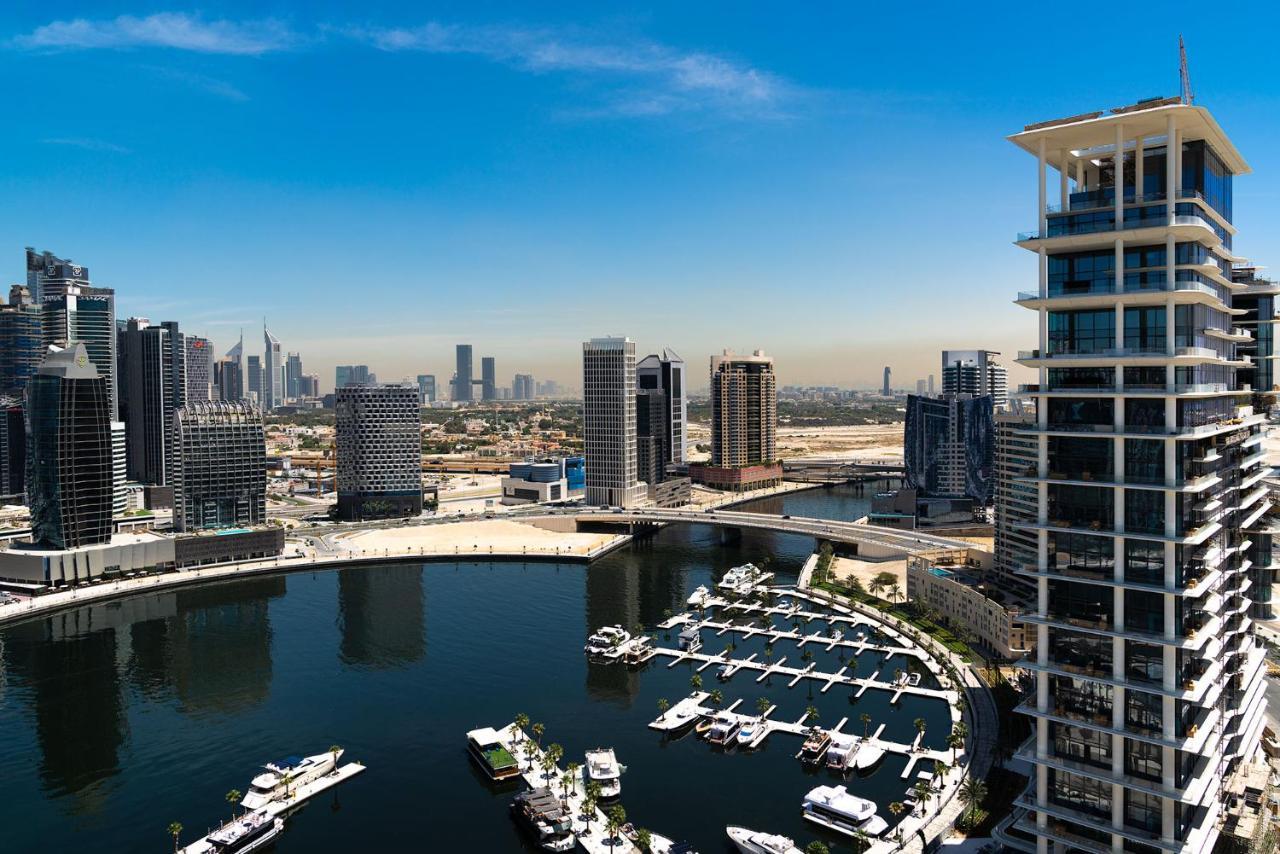 Stunning 1 Bed With Burj Khalifa & Canal View *