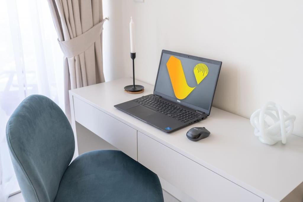 Apartment Vogue Al Wasl 1 West 13th Floor With Large Balcony For View Of Sheikh Zaid Road And One Za'abeel Tower And Burj Khalifa, Walkable To Metro With Easy Access To Sheikh Zayed Road & World Trade Centre