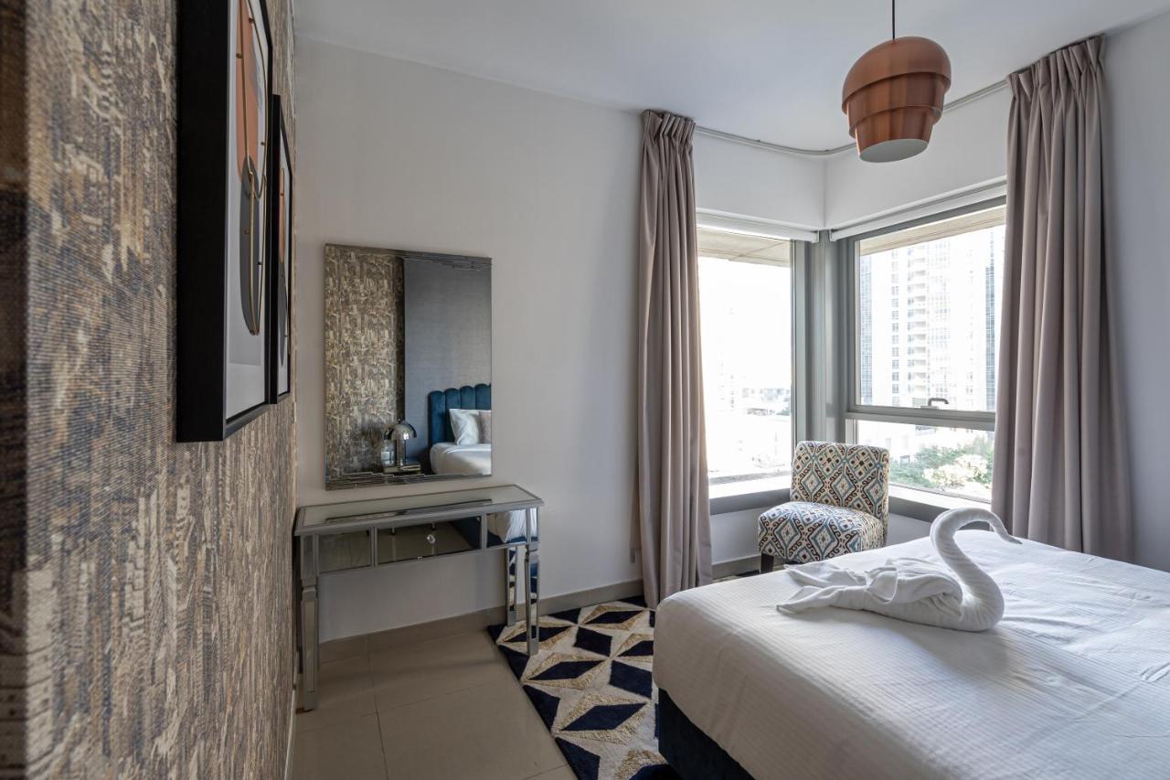 Bellavista - 2 Bedroom 29 Boulevard Downtown Burj Khalifa Partial Fountain Views Dubai