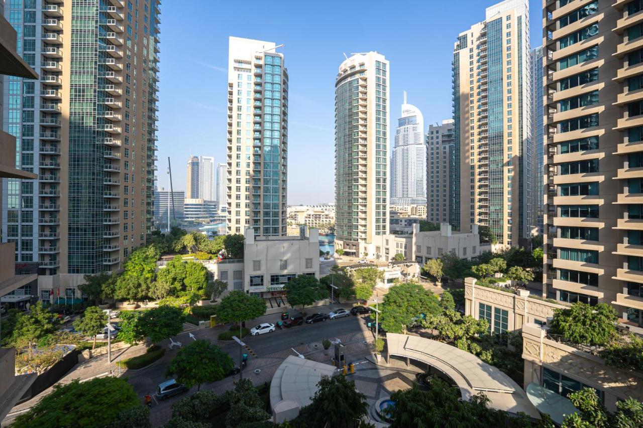 Bellavista - 2 Bedroom 29 Boulevard Downtown Burj Khalifa Partial Fountain Views Apartment Dubai