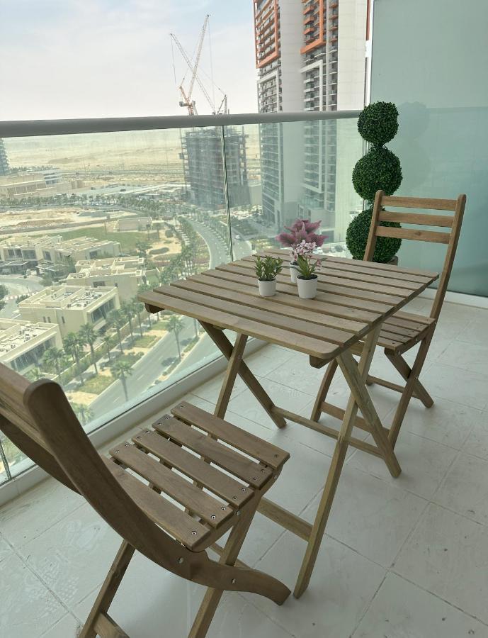 Tranquil In Damac Hills Apartment Dubai