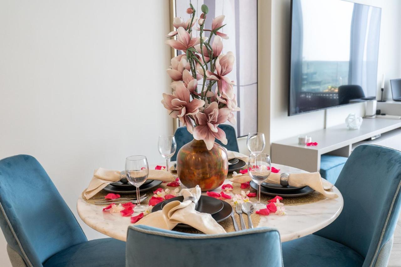 Vogue Al Wasl 1 West 13th Floor With Large Balcony For View Of Sheikh Zaid Road And One Za'abeel Tower And Burj Khalifa, Walkable To Metro With Easy Access To Sheikh Zayed Road & World Trade Centre Apartment Dubai