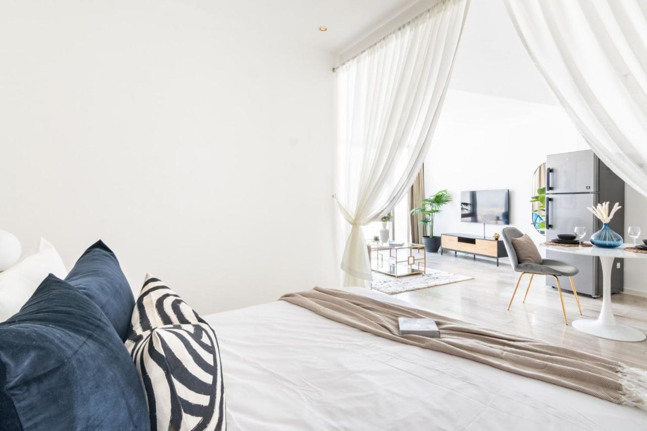 Guestready - A View Of The Skyline - D1 Tower Apartment Dubai