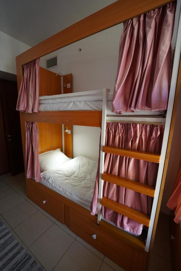 Hostel Lunar 96
