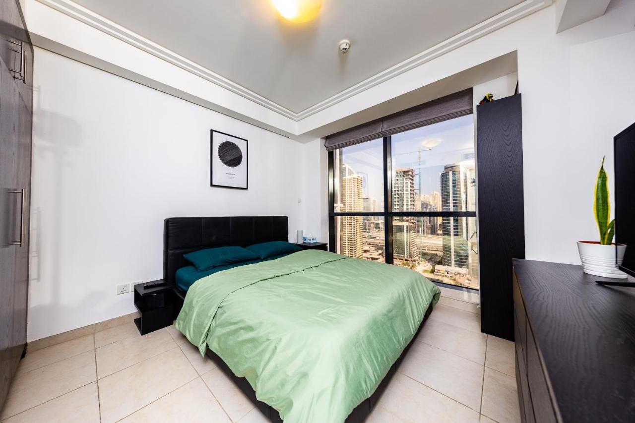 Full View - 2br Beautiful - Jlt Apartment *