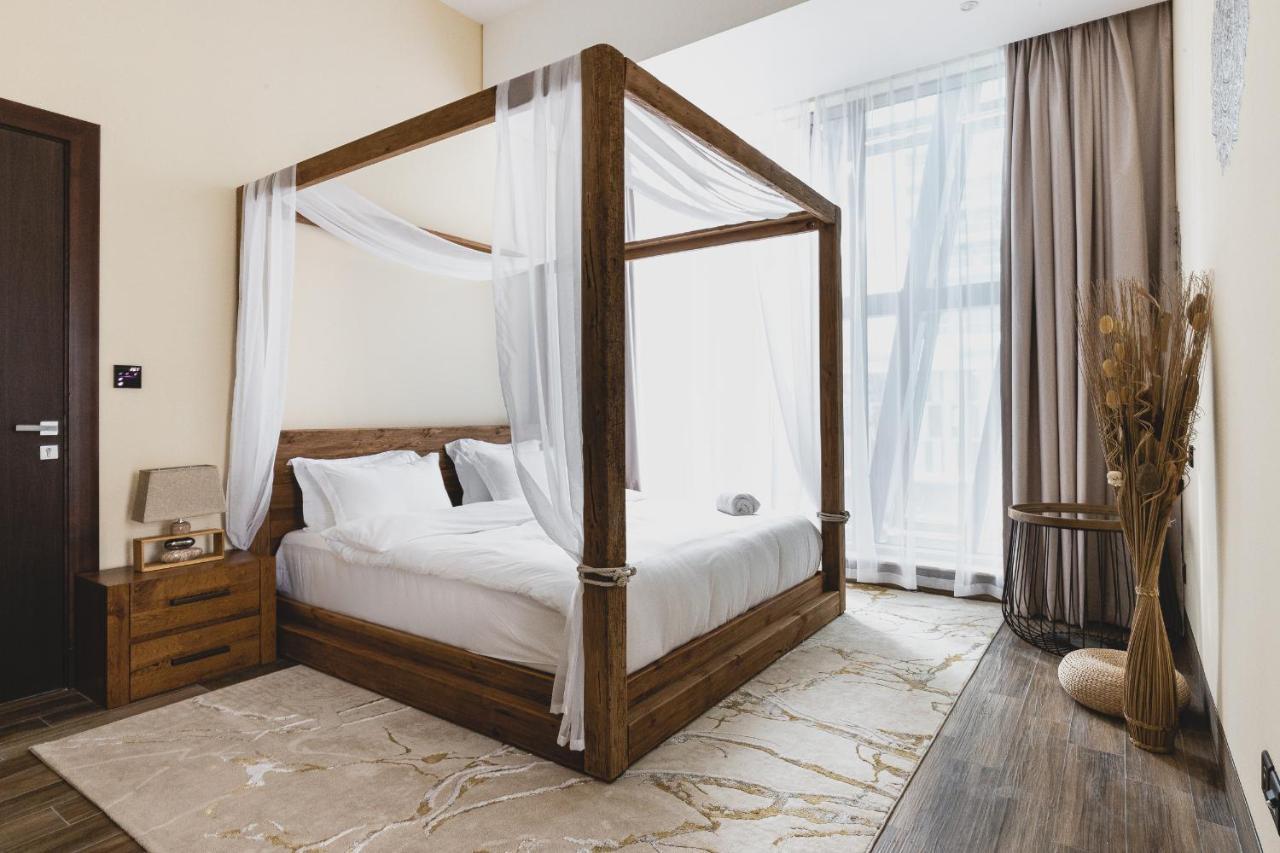 J One Tower Luxury From Estate Apartment