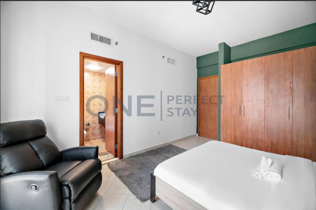 View Bills Included Fully Furnished Apartment