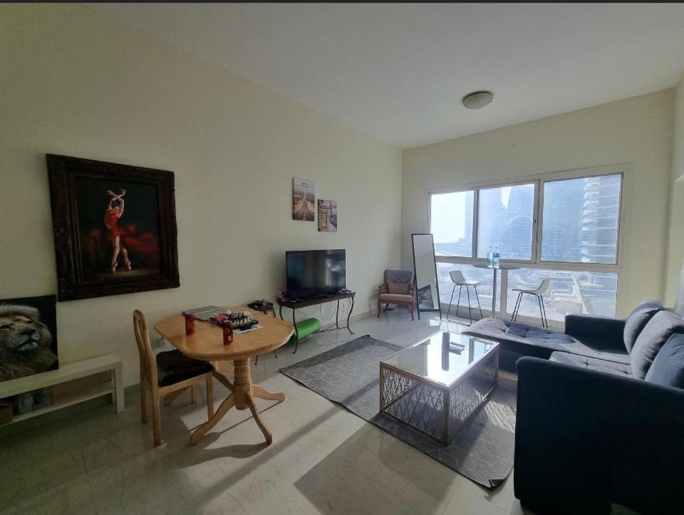 Homestay La Vista Marina Dubai