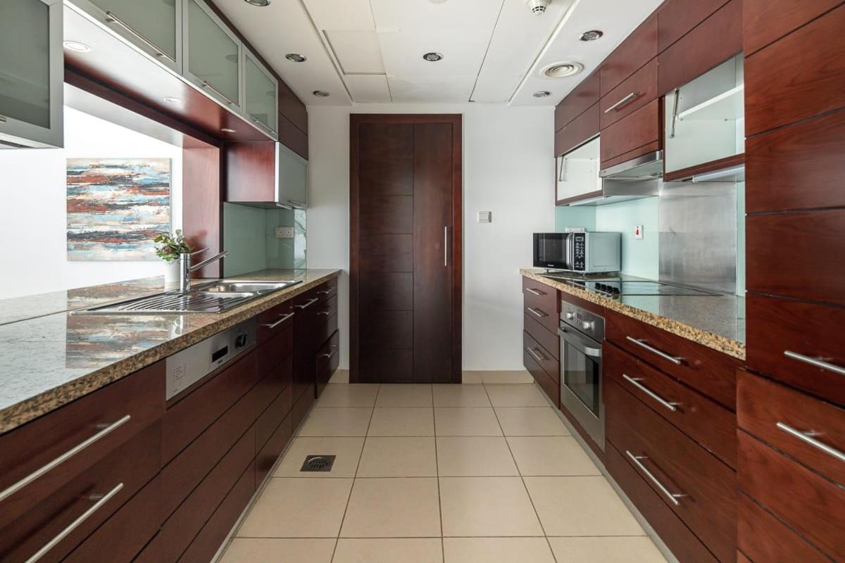 Frank Porter - Burj Views Dubai