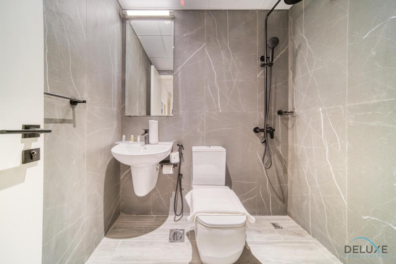 Exquisite 2br With Assistant At Mesk 1 Midtown Production By Deluxe Homes