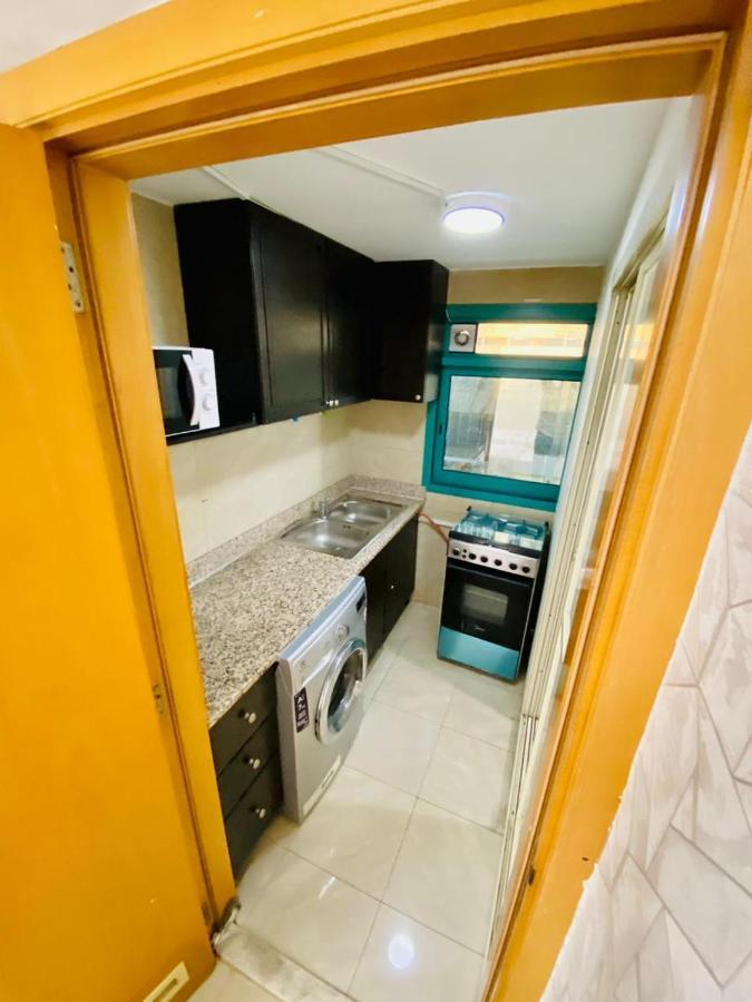 Classy For Ladies In Dubai, Marina فتيات فقط Dubai