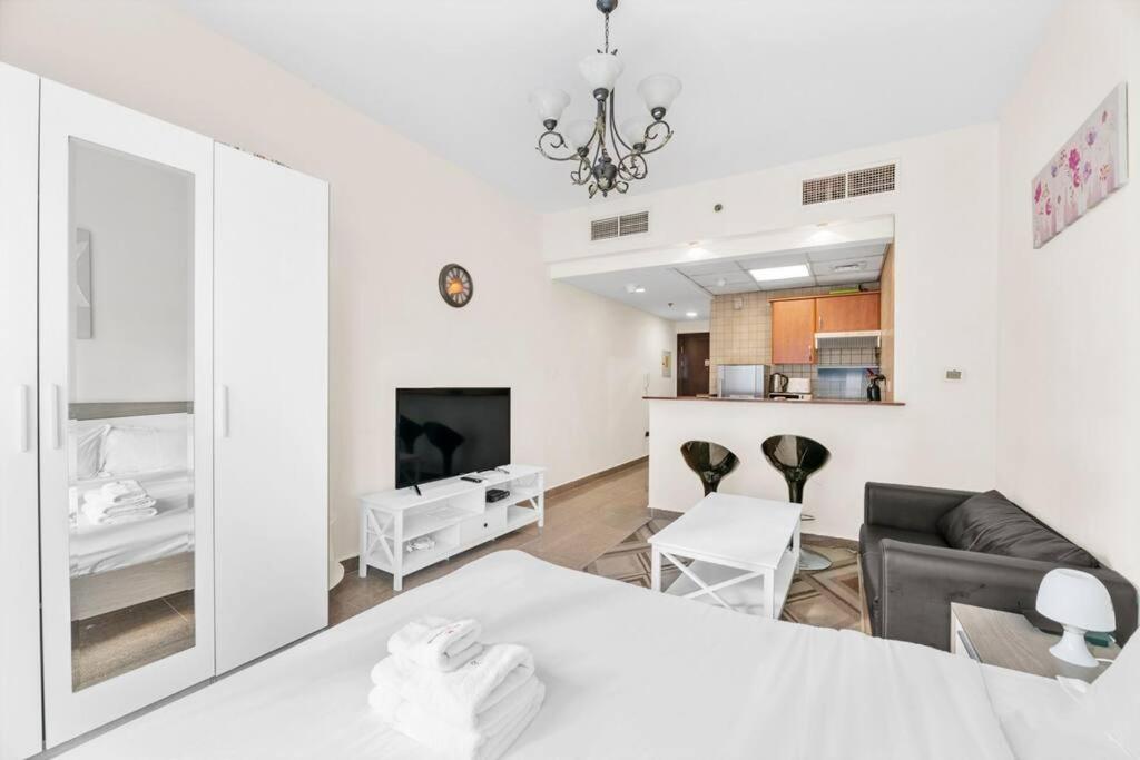 Stonetree - Marina Diamond - Near Metro Station