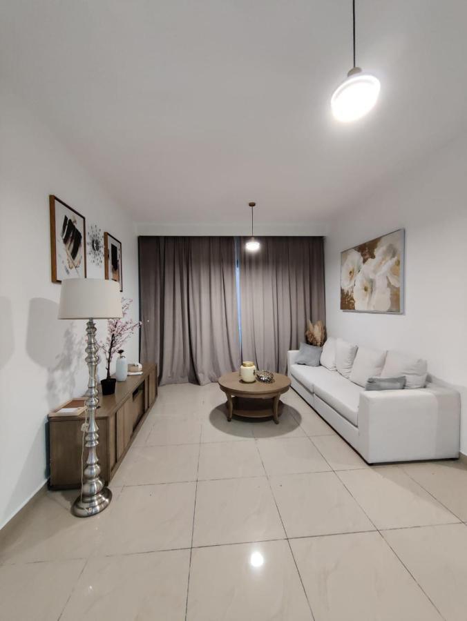 Apartment China 中国家 *