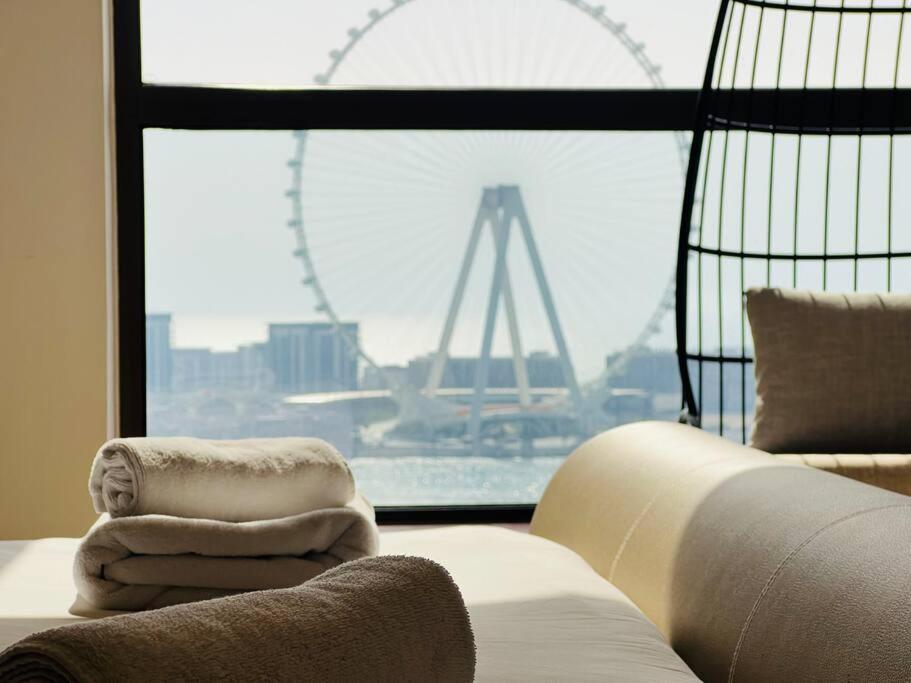Luxury 2 Mins Walk From Sea Apartment Dubai