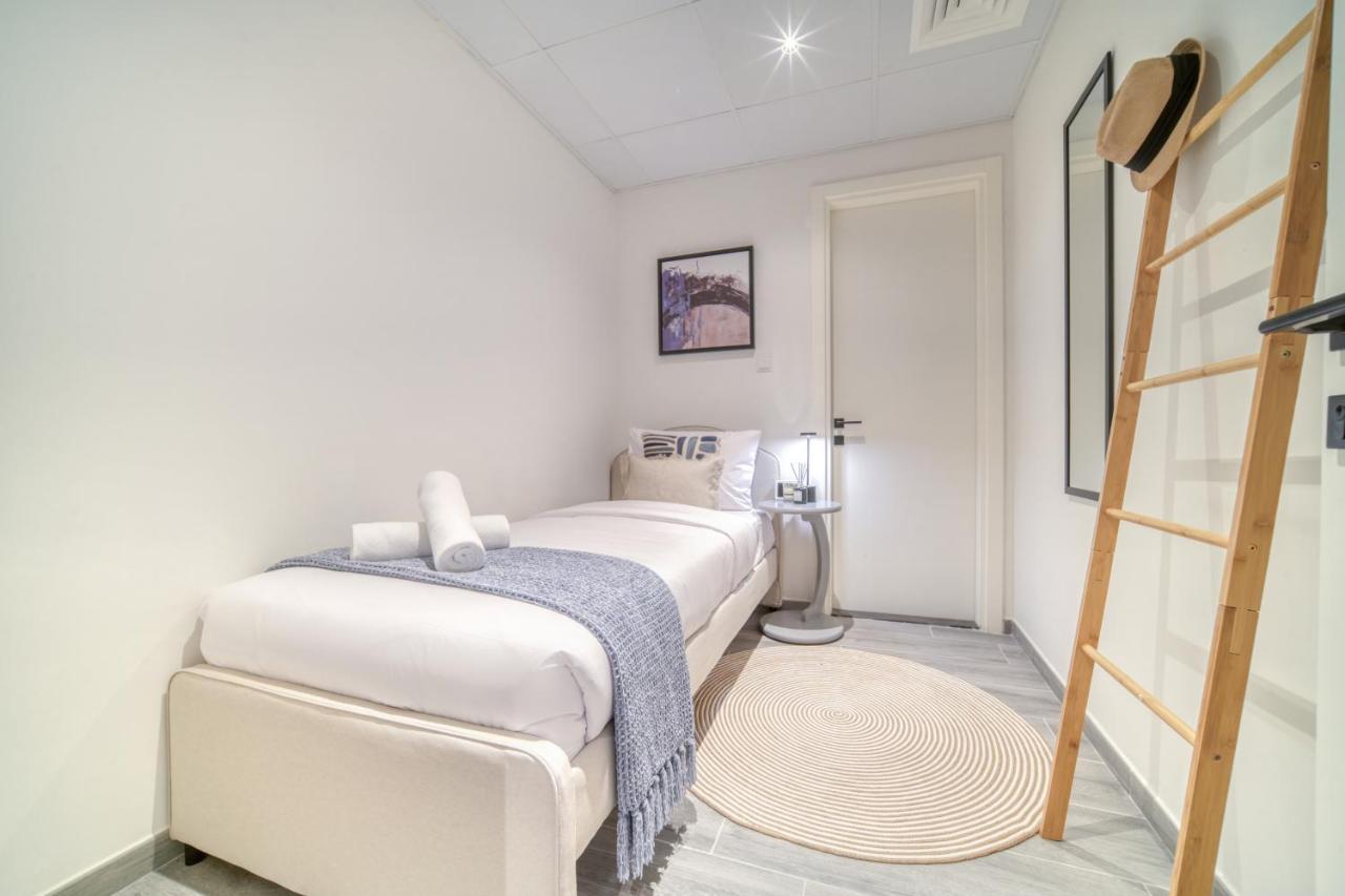 Alluring 2br With Assistant At Mesk 1 Midtown Production By Deluxe Homes Apartment *