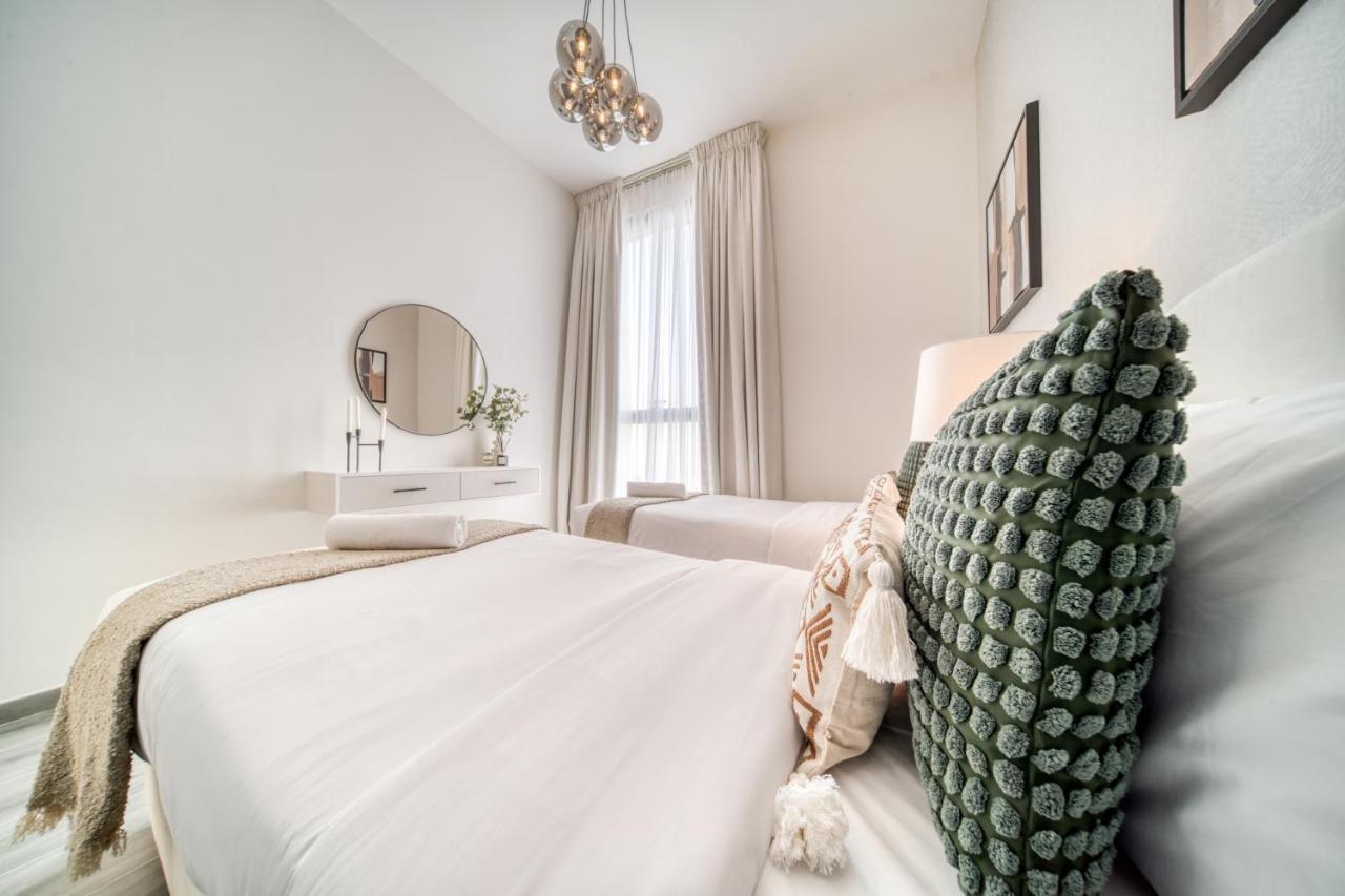 Alluring 2br With Assistant At Mesk 1 Midtown Production By Deluxe Homes