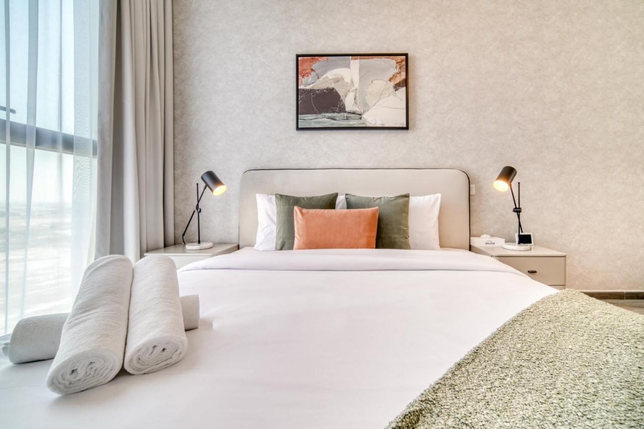 Alluring 2br With Assistant At Mesk 1 Midtown Production By Deluxe Homes