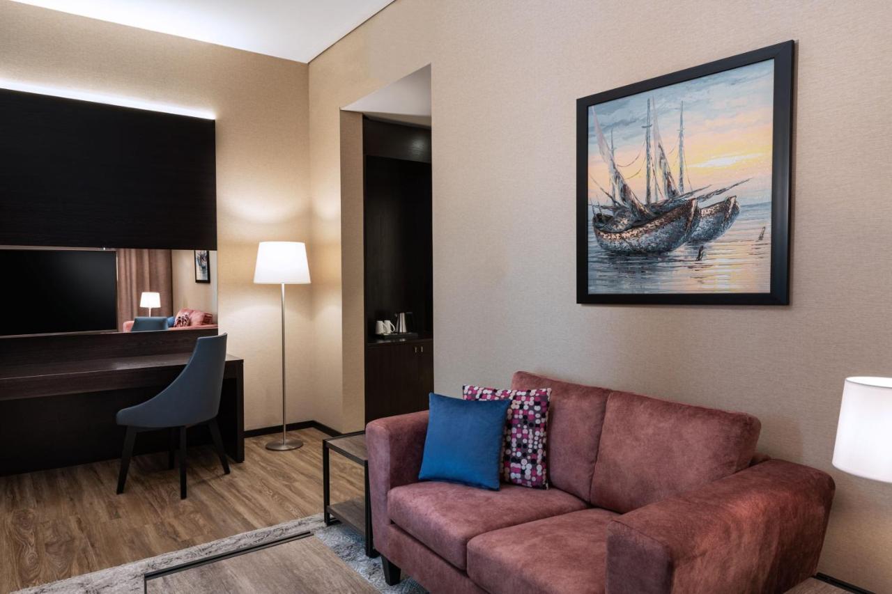 Four Points By Sheraton Production City, 4* Dubai