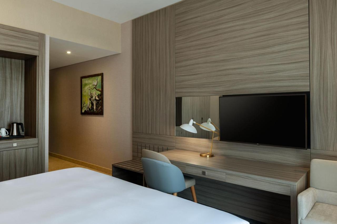 Four Points By Sheraton Production City, 4* Dubai