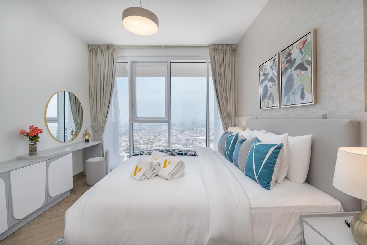 Vogue Al Wasl 1 West 13th Floor With Large Balcony For View Of Sheikh Zaid Road And One Za'abeel Tower And Burj Khalifa, Walkable To Metro With Easy Access To Sheikh Zayed Road & World Trade Centre * Dubai