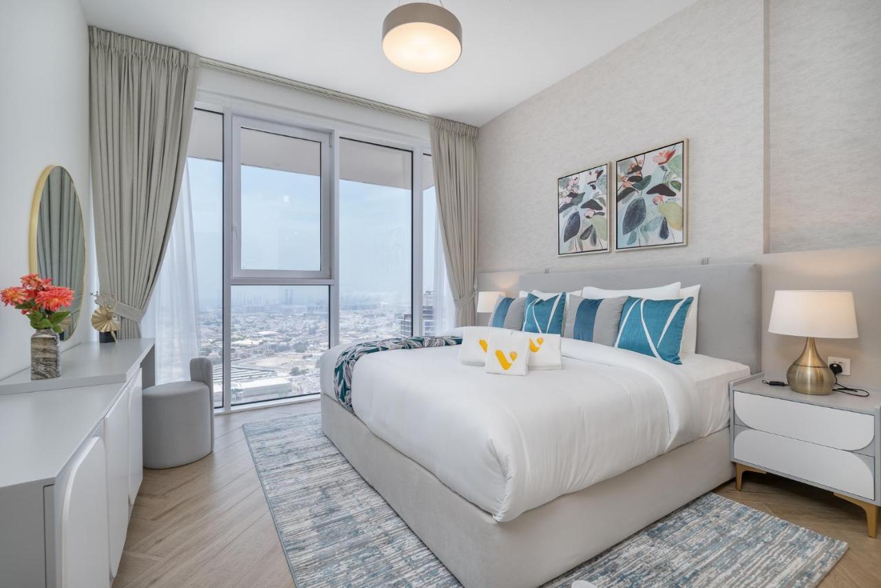 Vogue Al Wasl 1 West 13th Floor With Large Balcony For View Of Sheikh Zaid Road And One Za'abeel Tower And Burj Khalifa, Walkable To Metro With Easy Access To Sheikh Zayed Road & World Trade Centre Apartment *