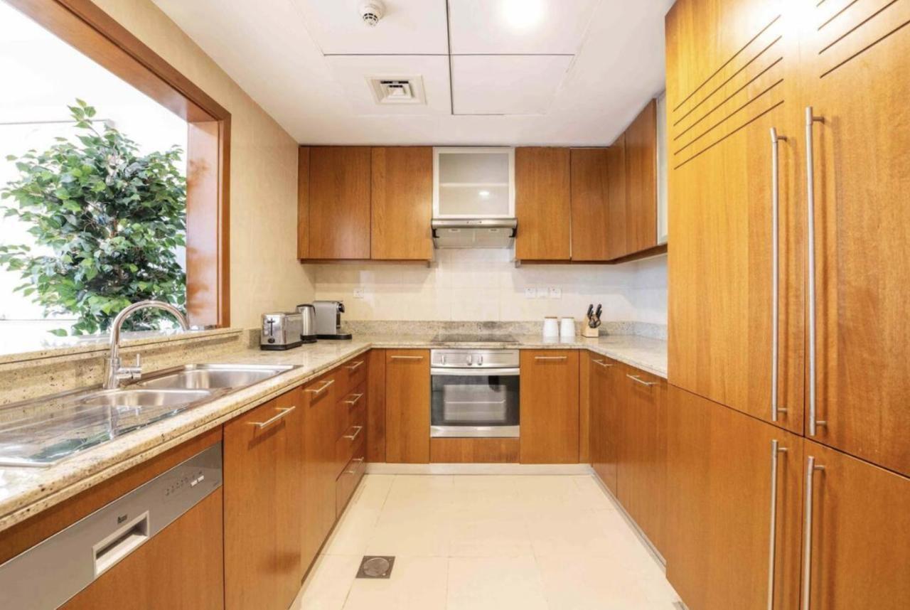 Residences At Standpoint, Downtown Apartment *