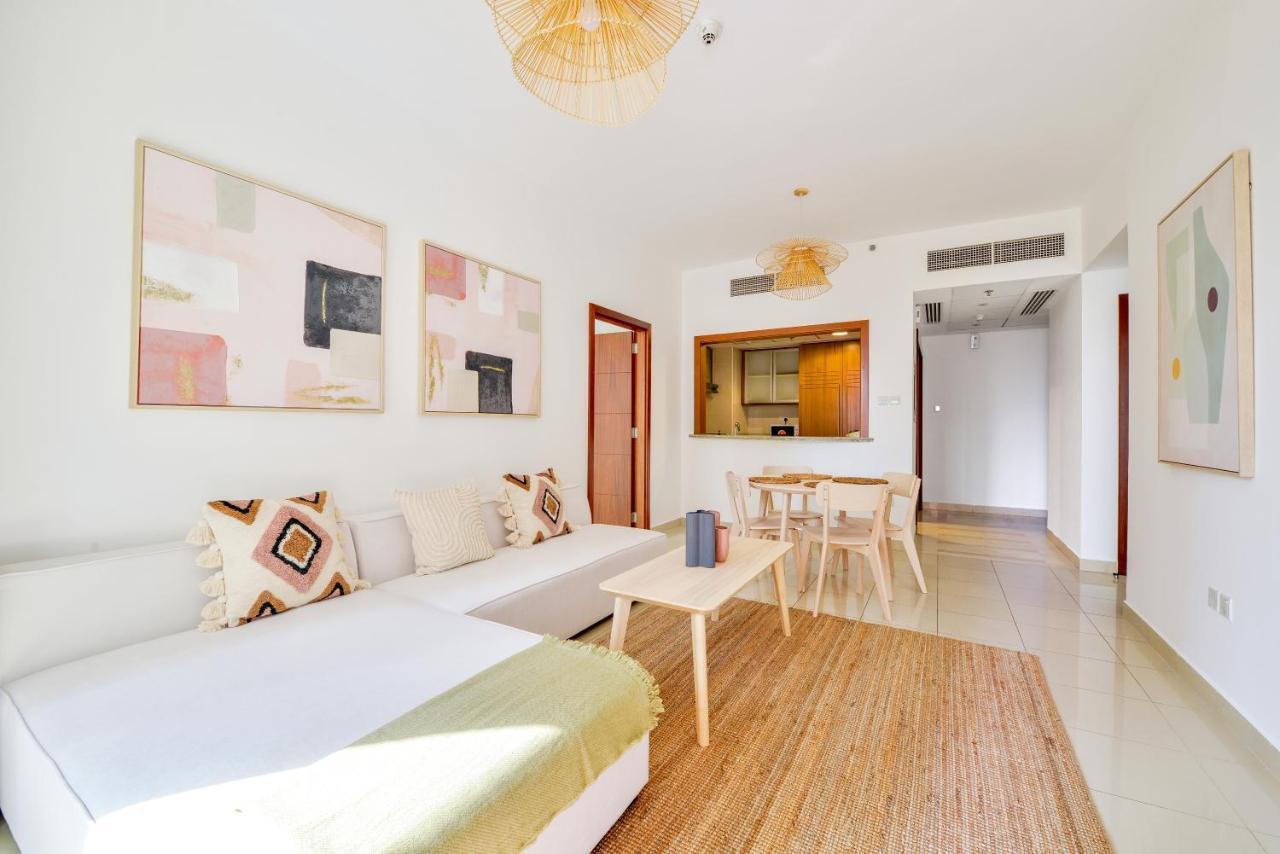 Residences At Standpoint, Downtown Apartment *