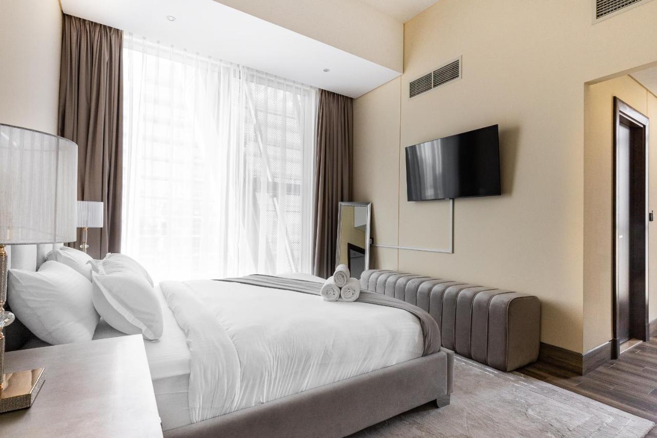 J One Tower Luxury From Estate Apartment *