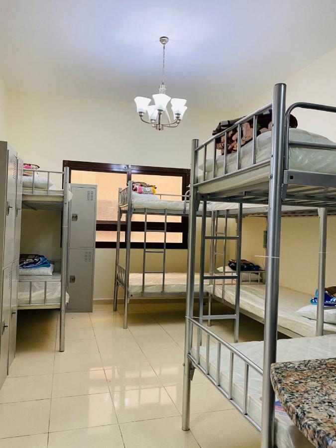 Hostel Boys 1 Min Walk To Sharfdg Metro Station In Center Of Burdubai Market