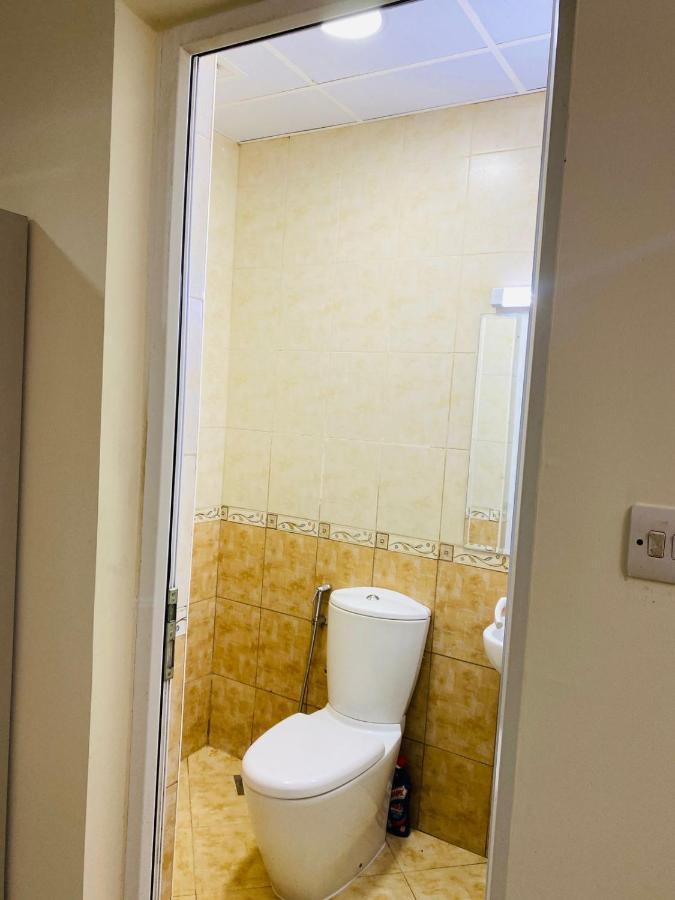 Hostel Boys 1 Min Walk To Sharfdg Metro Station In Center Of Burdubai Market Dubai