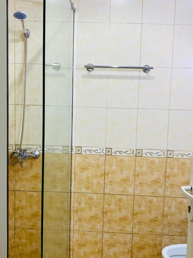 Hostel Boys 1 Min Walk To Sharfdg Metro Station In Center Of Burdubai Market