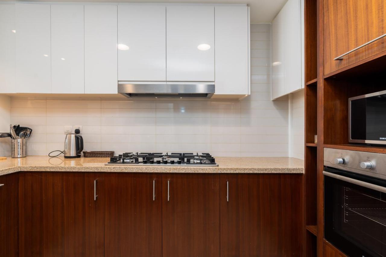 Apartment Vacay Lettings - Burj Vista High Floor Burj Khalifa & Fountain View *