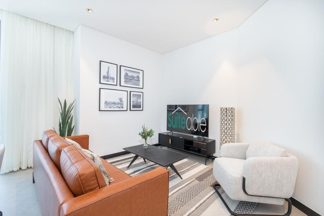 Apartment Contemporary Ranch Living With Burj Khalifa View Dubai