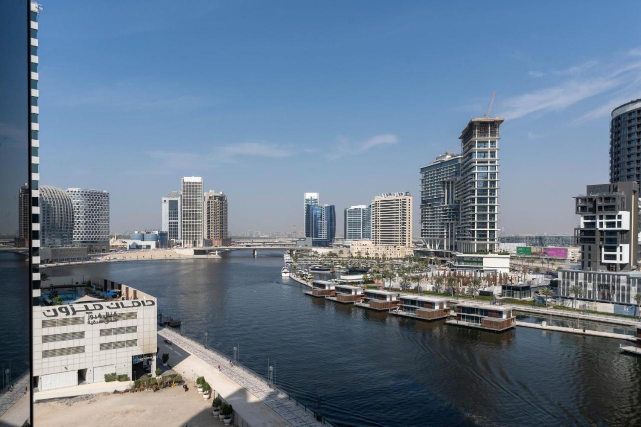 J One Tower Luxury From Estate Apartment
