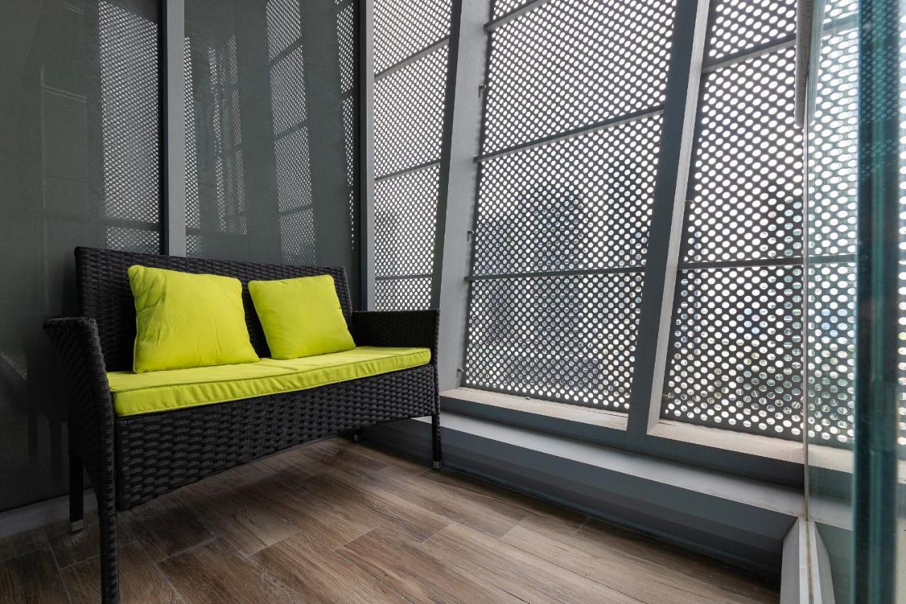 J One Tower Luxury From Estate Apartment