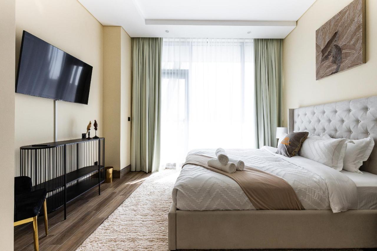 J One Tower Luxury From Estate Apartment Dubai