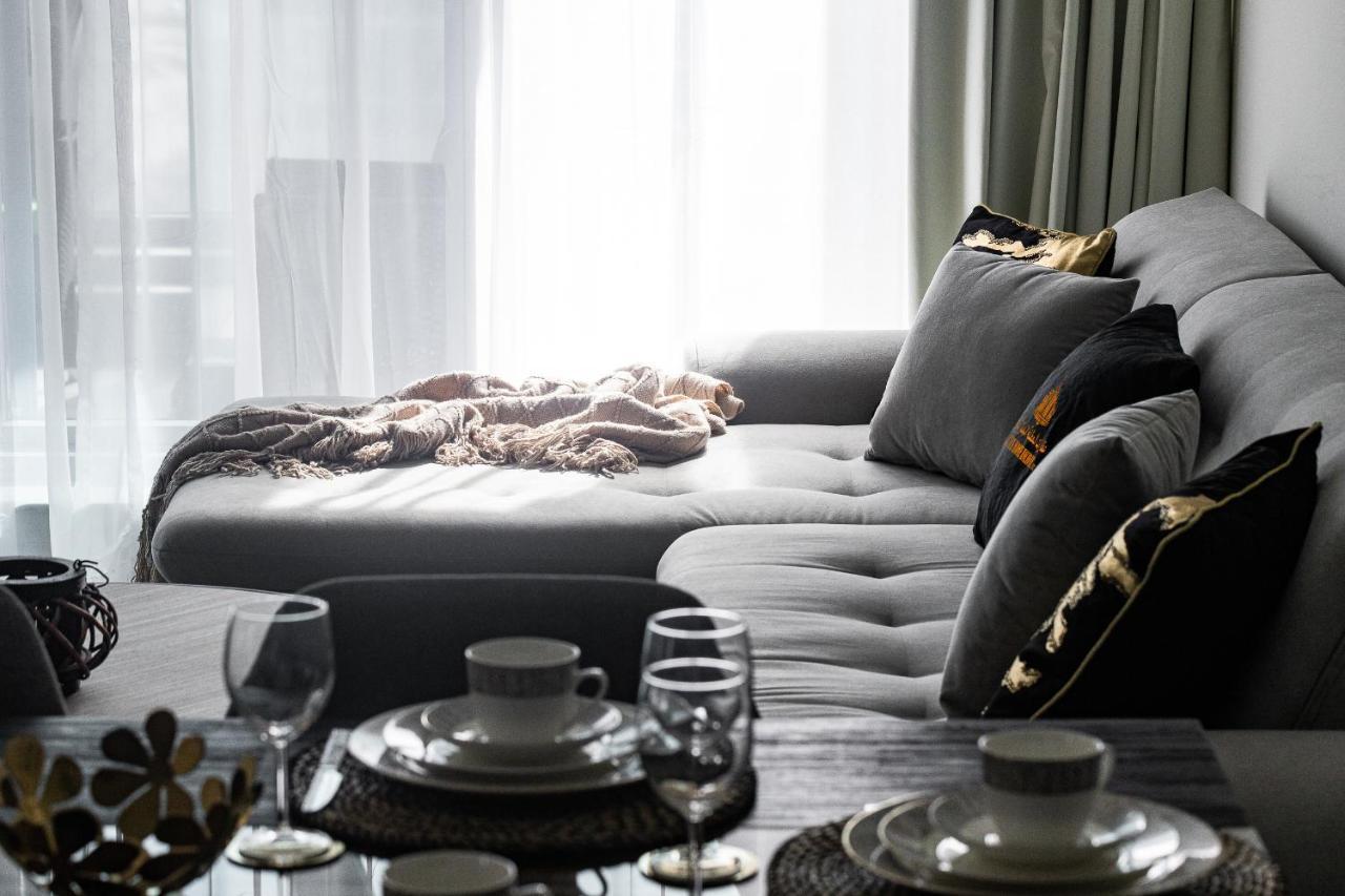 J One Tower Luxury From Estate * Dubai