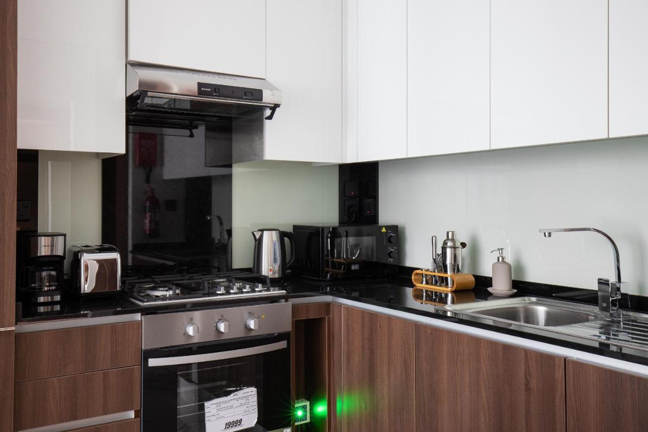 J One Tower Luxury From Estate Apartment Dubai