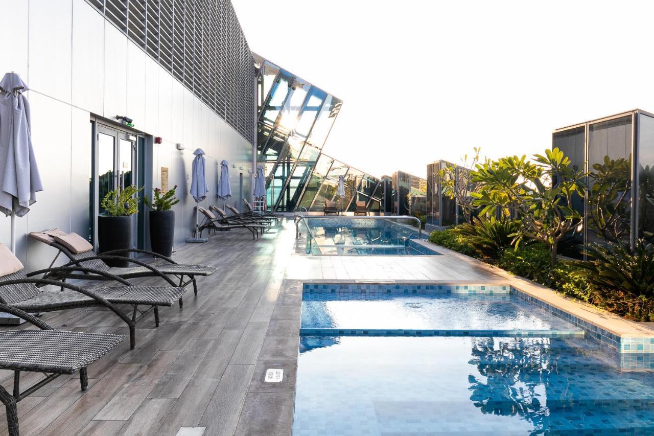 J One Tower Luxury From Estate *