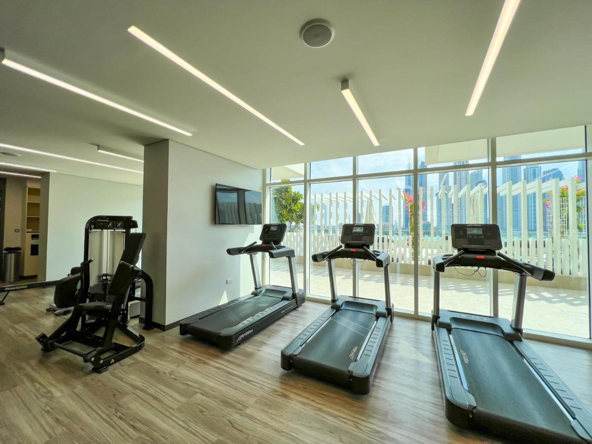 Fam Living - Beachfront Getaway In Emaar Beachfront - Private Access And Luxury Amenities Apartment *
