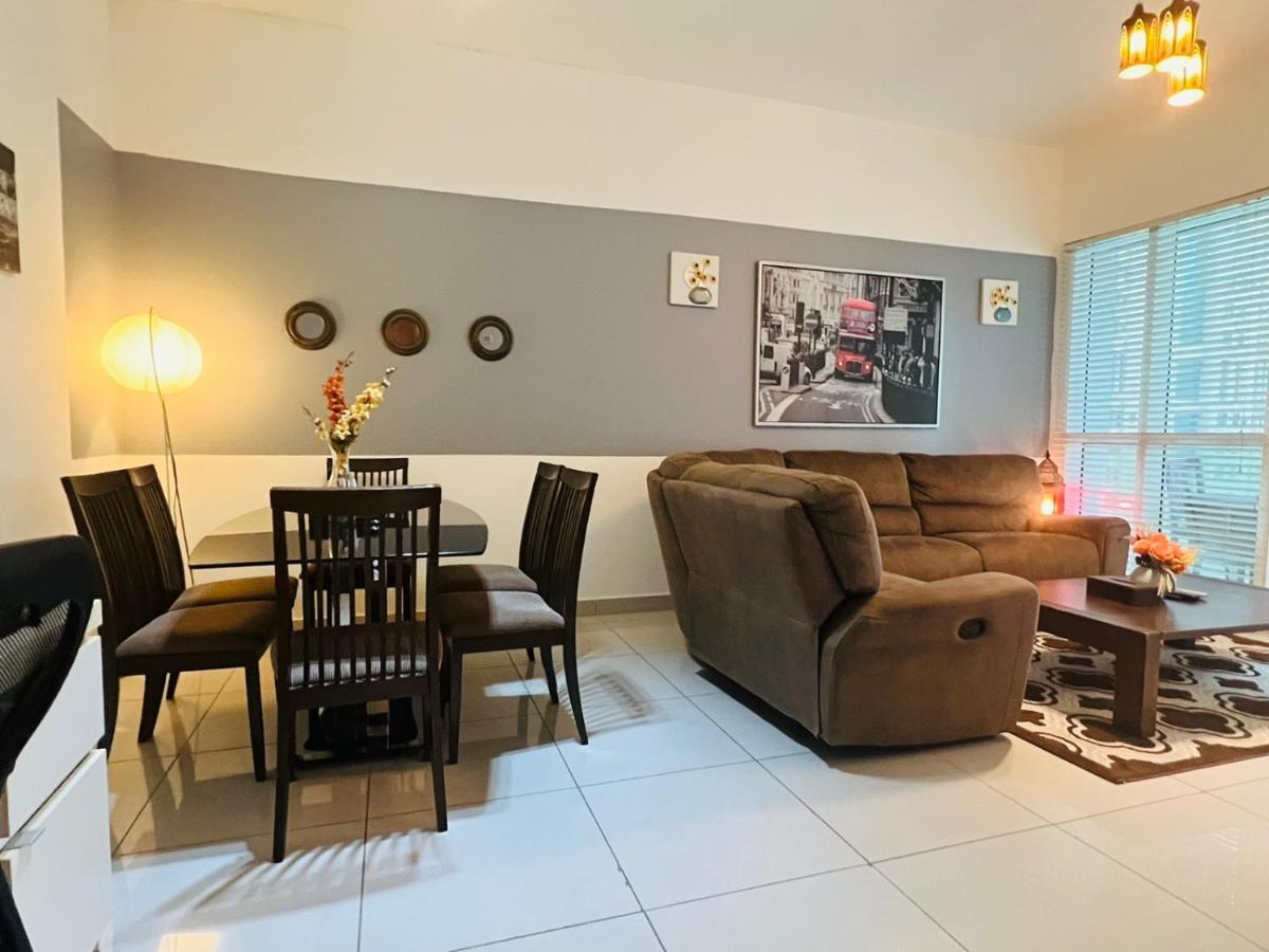 Apartment Entire Private Self Catered Marina