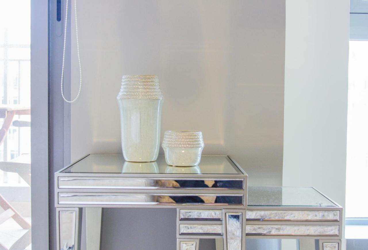 Nasma Luxury Stays - Standpoint Tower A Apartment